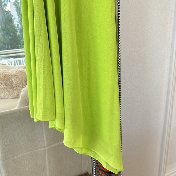 NWT Laundry by Shelli Segal asymmetrical one shoulder Crepe dress Lime Size 6 - Picture 4 of 13